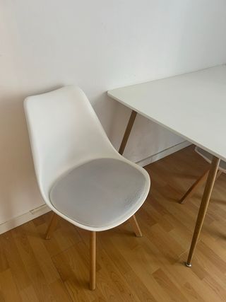 Mesa Comedor con 2 Sillas