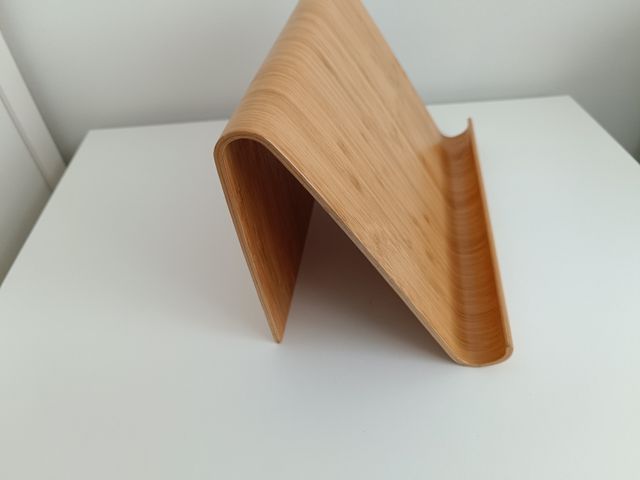 Soporte de madera para tablet/libro