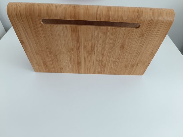 Soporte de madera para tablet/libro