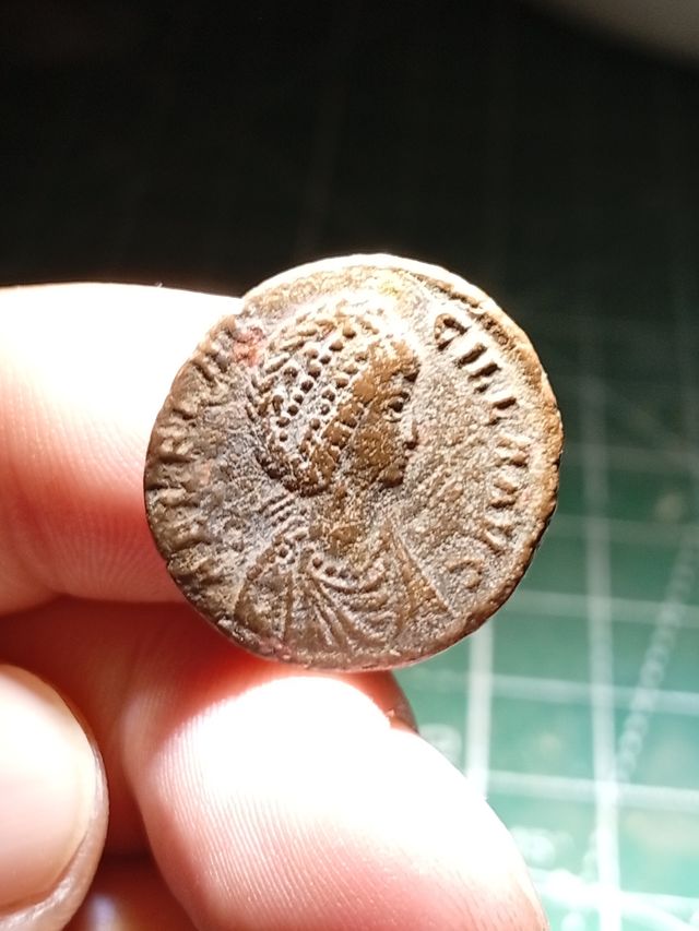 Moneda Romana Aelia Flaccilla RIC 81
