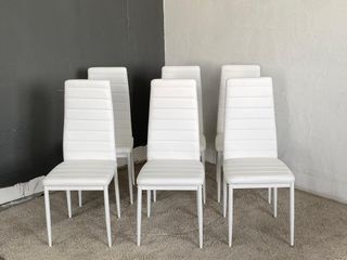 Nuevas sillas blancas de cocina o comedor