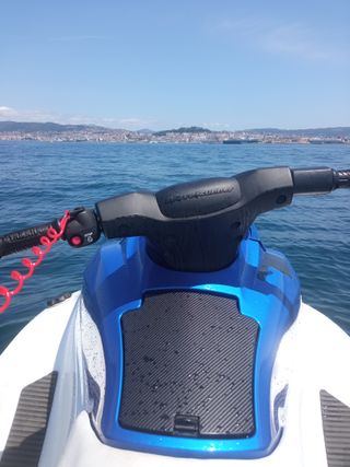Moto de agua Yamaha VX 110 Sport 3 plazas