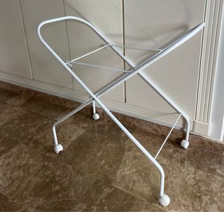 Moisés mimbre con soporte y ruedas
