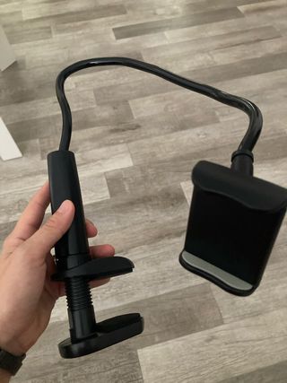 Supporto telefono flessibile da tavolo