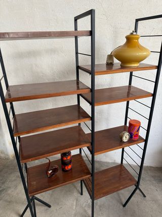 Estantería Metálica y Madera