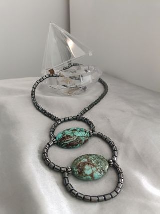 Collar artesanal Turquesa y Hematites