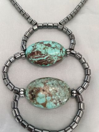 Collar artesanal Turquesa y Hematites