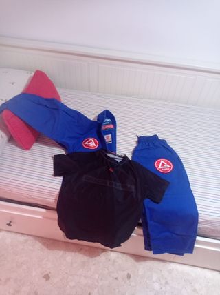 Kimono Jiu Jitsu Gracie Barra y Camiseta infantil 