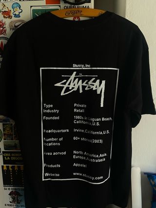 T-shirt Stussy nera con logo Stussy, Inc.
