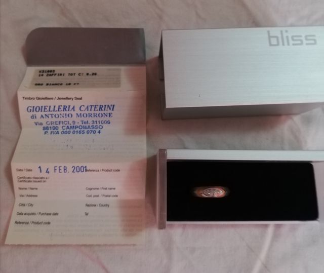 Anello Bliss oro bianco 18kt e zaffiro 0,26 ct
