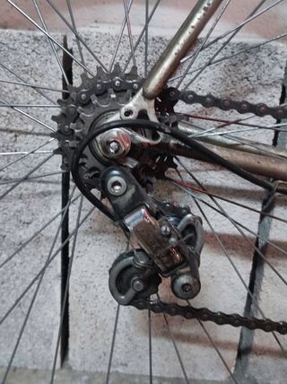 Bicicleta de carretera clásica BH