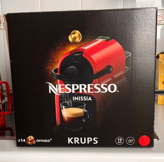 Cafetera Nespresso Krups Inissia Roja