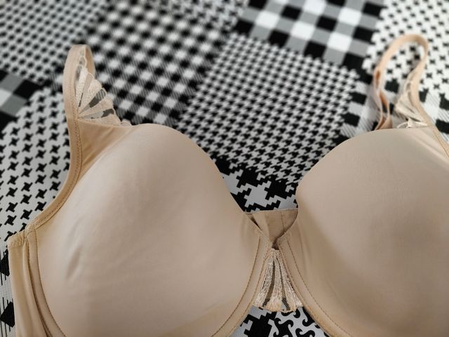 Sujetador Triumph 90C Beige Nuevo