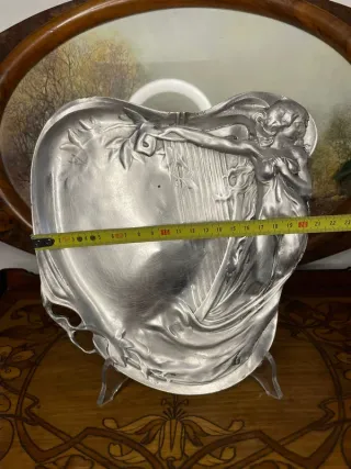 Piatto Decorativo Étain d'Art Art Nouveau