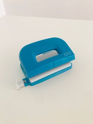 Perforadora de papel Novus E 210