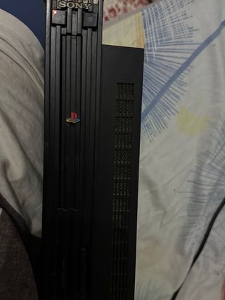  PlayStation 2 con mandos, 7 Juegos y 2 películas 