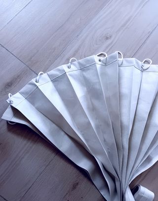 Tenda plissettata beige in tessuto