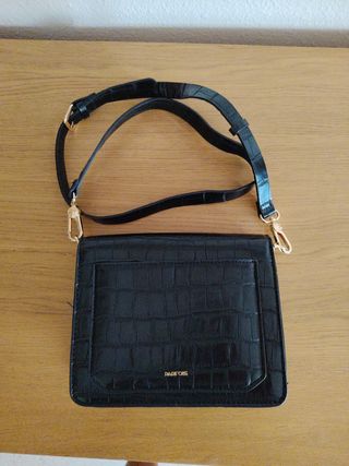Bolso Parfois negro efecto piel cocodrilo