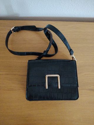 Bolso Parfois negro efecto piel cocodrilo