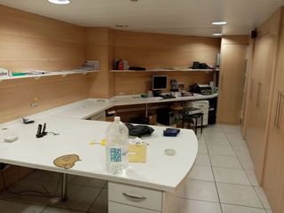 Local comercial en alquiler en Instituts - Universitat en Lleida