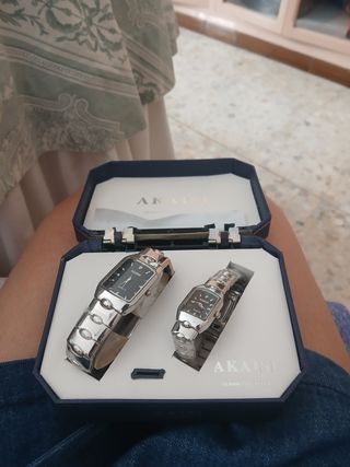 Relojes rosra de la marcaAkaisi
