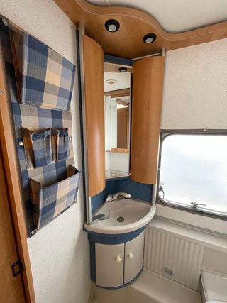 Caravana Burstner Club 465TK