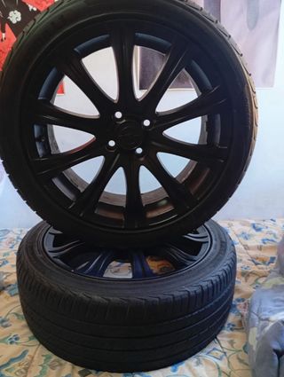 Neumático con llanta Opel 215/65R17