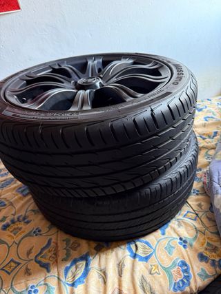 Neumático con llanta Opel 215/65R17