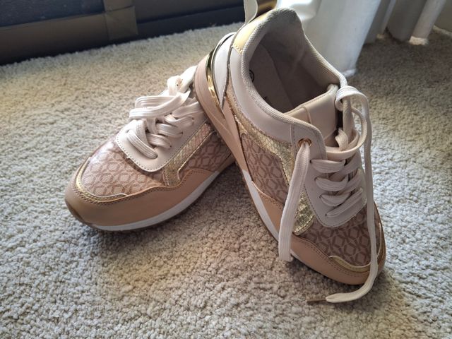 Playeras Mujer Beige y Dorado