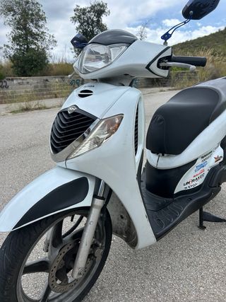 Honda SH 125i (MOTOR CON 2000km) 170cc