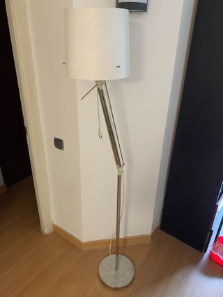 Lámpara de pie plateada y blanca 170cm