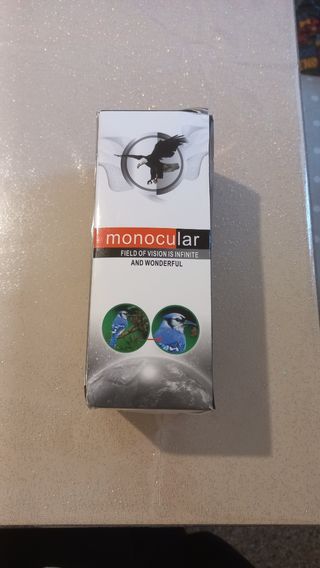 Monocolare con aquila e uccelli