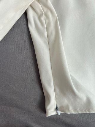 Blusa asimétrica Stradivarius blanca talla única