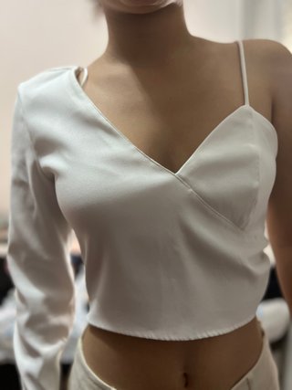 Blusa asimétrica Stradivarius blanca talla única