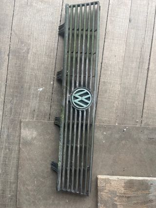 Parrilla Volkswagen con emblema passat 2b clásico