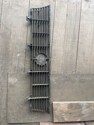 Parrilla Volkswagen con emblema passat 2b clásico