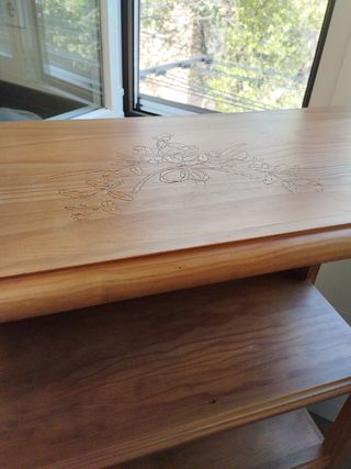 Estantería de madera maciza