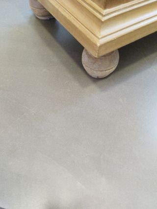 Estantería de madera maciza