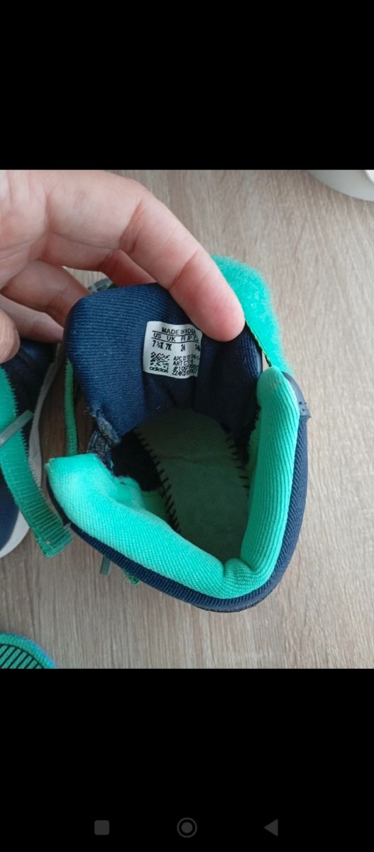 Zapatillas Adidas niño.