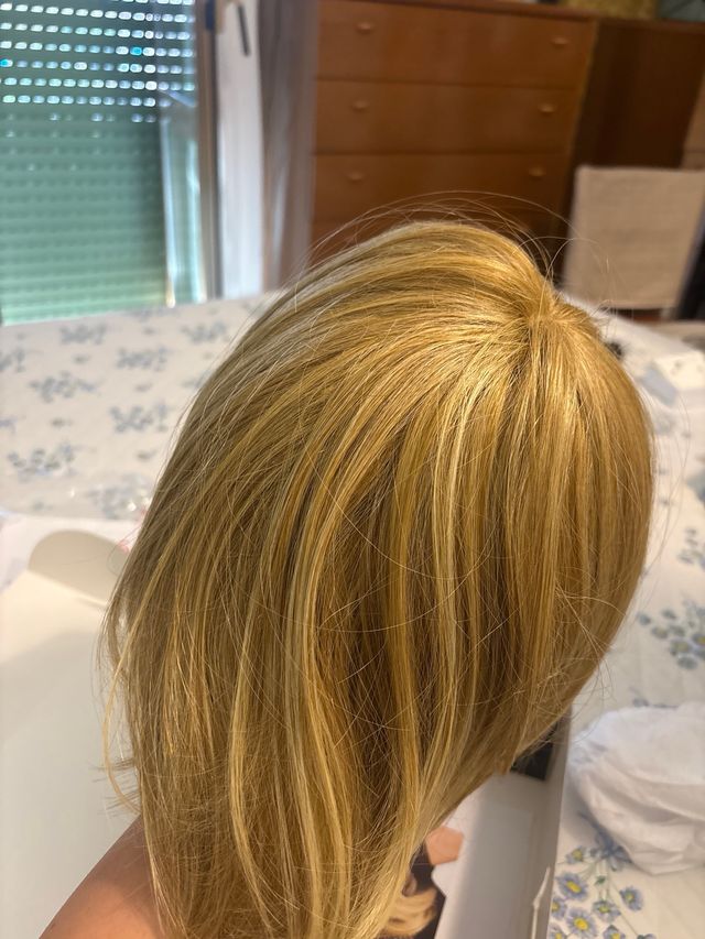 Parrucca biondo scuro