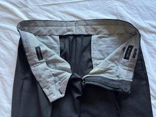 Traje gris
