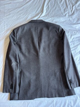 Traje de hombre gris