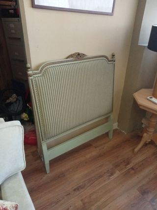 Cabecero de cama tapizado