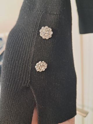 Chaqueta Negra con Botones Joya