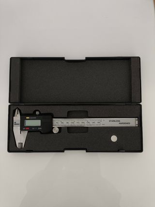 Calibre digital Metrica Stainless Hardened