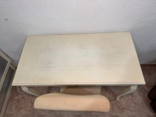 Escritorio y silla beige (Precio rebajado)