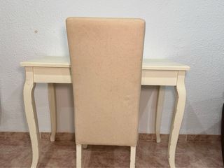Escritorio y silla beige (Precio rebajado)