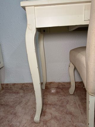 Escritorio y silla beige (Precio rebajado)