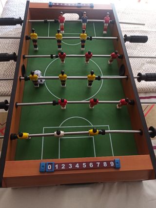 Futbolín 70x60cm