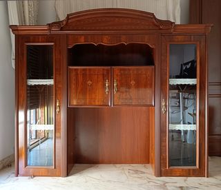 Mueble TV con vitrina madera